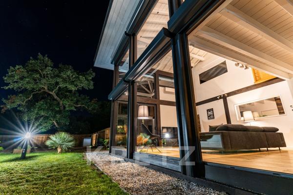 Domaine d’exception avec villa, lodge et piscines à Moliets
