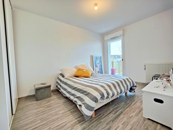 T2 lumineux, au calme, vue lac. Terrasse. Parking