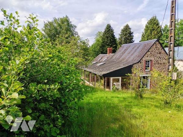 LE MENIL DE BRIOUZE: En campagne maison 3 chambres, terrain environ 6 000m²