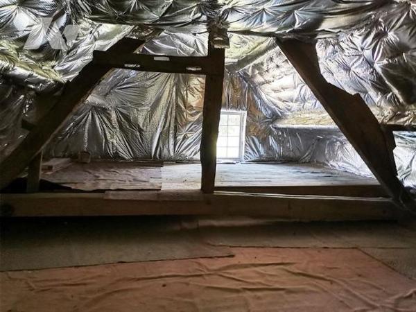 LE MENIL DE BRIOUZE: En campagne maison 3 chambres, terrain environ 6 000m²