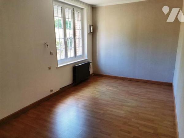 LE MENIL DE BRIOUZE: En campagne maison 3 chambres, terrain environ 6 000m²