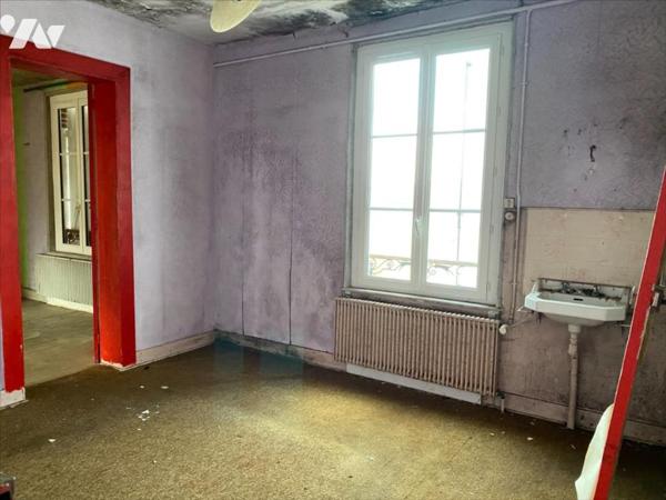 AUBE - Maison de bourg à rénover