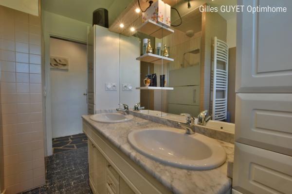 Secteur BEAUMONT-LE-ROGER/NASSANDRES-SUR-RISLE T5 100M² 185000€ Dépendance avec terrain clos.