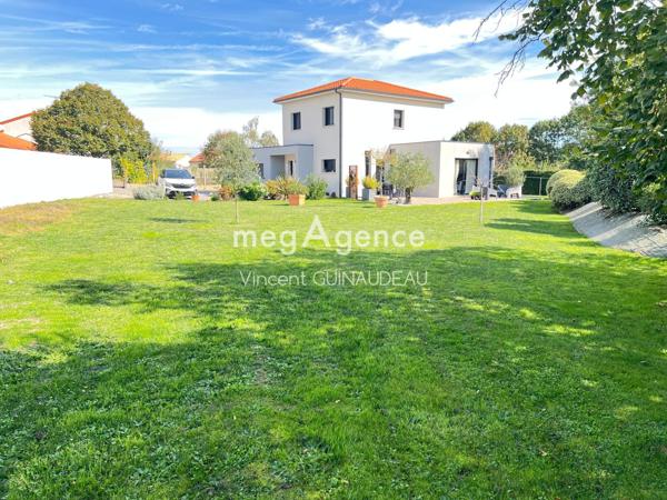 Maison à LE MAY-SUR-EVRE, 49122 - 6 pièces 116m²