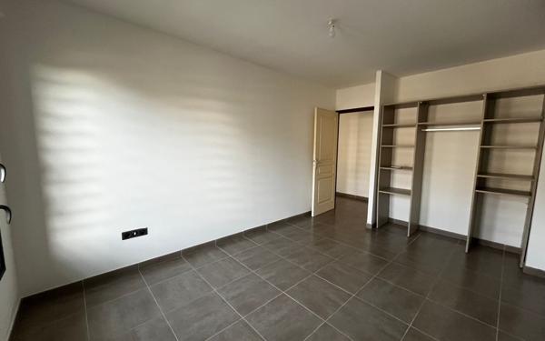 Appartement à vendre    2 pièces • 56,73 m2 Remire-Montjoly