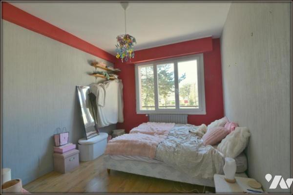 GRANDE MAISON FAMILIALE LE RHEU CENTRE VILLE