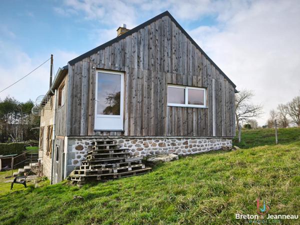 Corps de ferme sur 7 hectares à Saint Pierre des Nids