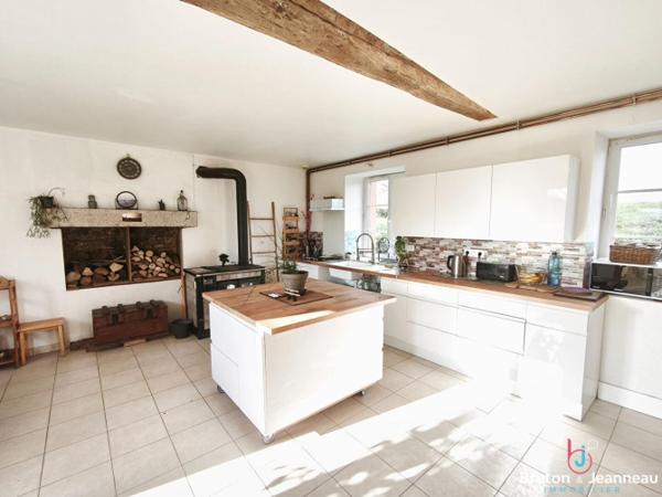 Corps de ferme sur 7 hectares à Saint Pierre des Nids