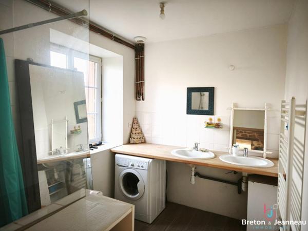 Corps de ferme sur 7 hectares à Saint Pierre des Nids