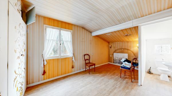 Falicon (06950) Maison à rénover, piscine, terrain 1660 m²