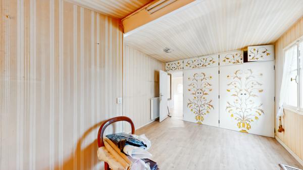 Falicon (06950) Maison à rénover, piscine, terrain 1660 m²