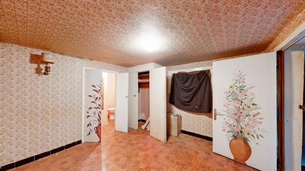 Falicon (06950) Maison à rénover, piscine, terrain 1660 m²