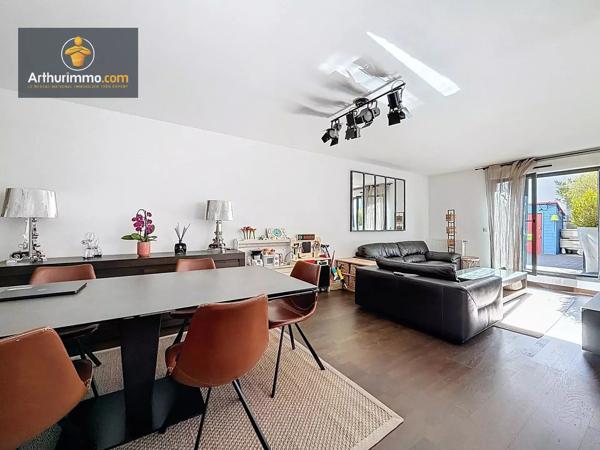Vente                                                      Duplex
                        
                     5 pièces                      108 m2                     à Ermont