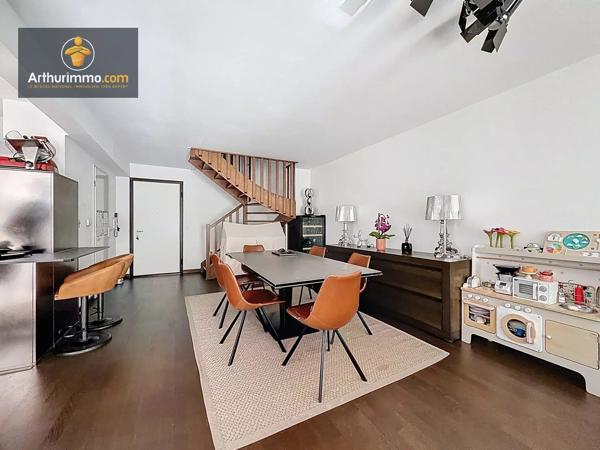 Vente                                                      Duplex
                        
                     5 pièces                      108 m2                     à Ermont