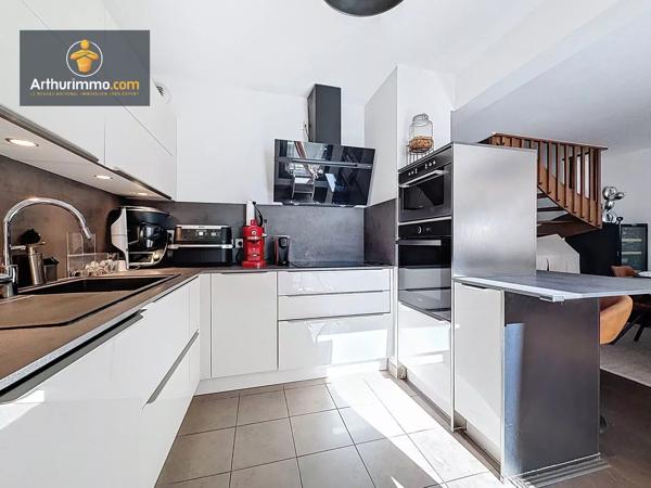 Vente                                                      Duplex
                        
                     5 pièces                      108 m2                     à Ermont