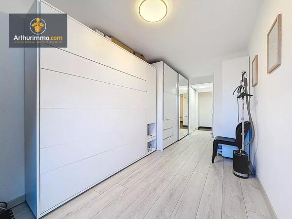 Vente                                                      Duplex
                        
                     5 pièces                      108 m2                     à Ermont