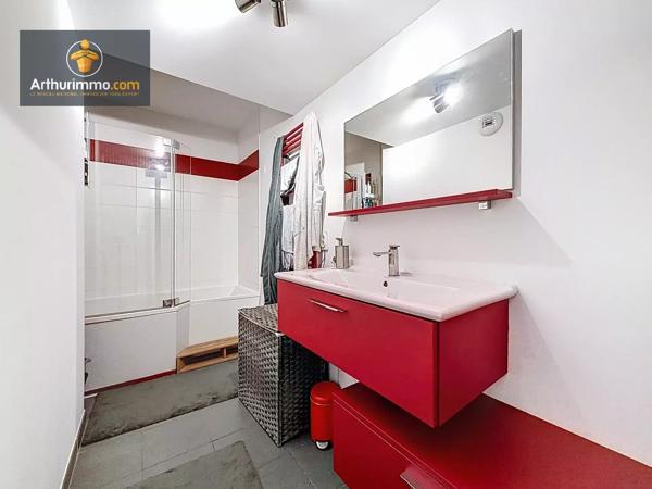 Vente                                                      Duplex
                        
                     5 pièces                      108 m2                     à Ermont
