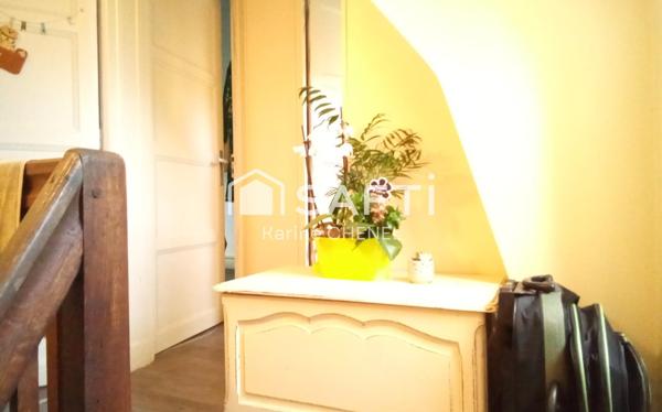 Plein coeur cité médiévale, maison de ville 3 ch