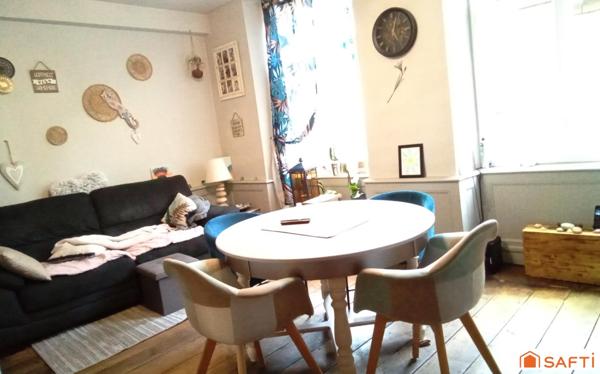 Plein coeur cité médiévale, maison de ville 3 ch