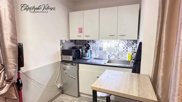 11000 CARCASSONNE - SALON DE COIFFURE