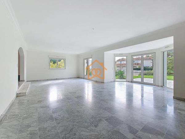 À VENDRE – VILLA au cœur du domaine du Golf de la Wantzenau