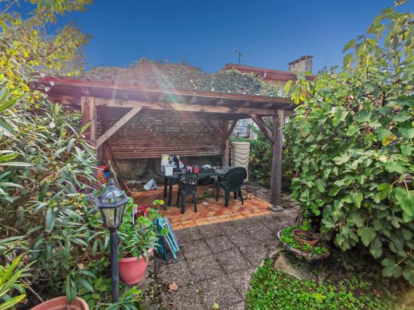 Maison 7 pièces – Environ 180 m² habitables + sous-sol – Quartier résidentiel Gaillard – Fort potentiel !