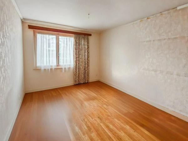 Maison 7 pièces – Environ 180 m² habitables + sous-sol – Quartier résidentiel Gaillard – Fort potentiel !