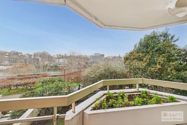 FRONT DE SEINE - APPARTEMENT EXCEPTIONNEL DE 138 M² VUE SEINE ET ÎLE DE LA JATTE.