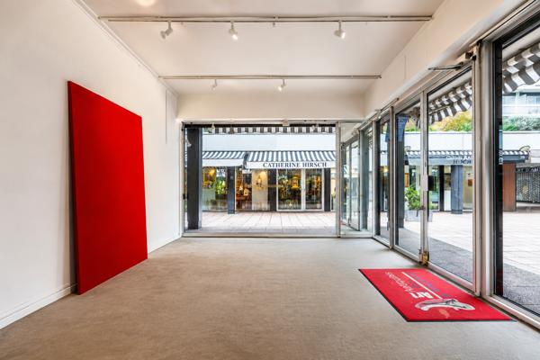 Local Commercial
         2 pièces
        - 38 m² 420 000 € *