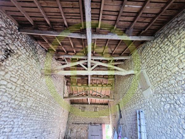 Maison à SAINT BONNET SUR GIRONDE (17150)