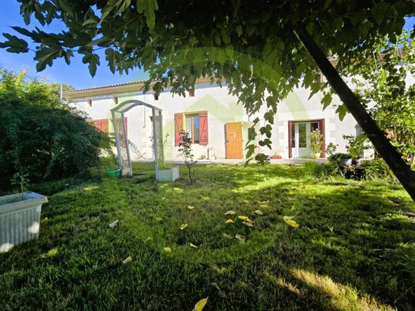Maison à SAINT BONNET SUR GIRONDE (17150)