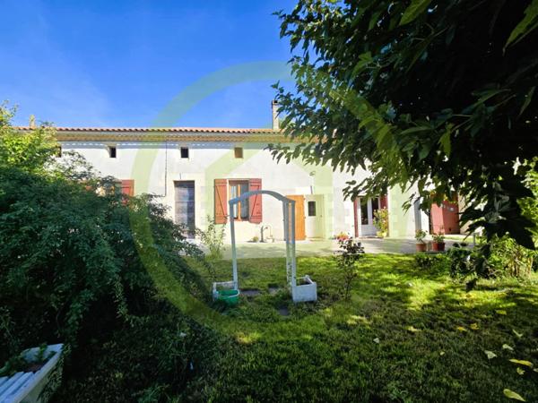 Maison à SAINT BONNET SUR GIRONDE (17150)