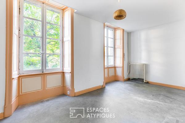Immeuble Art Déco avec jardin et garage en centre ville