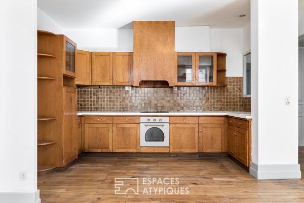 Immeuble Art Déco avec jardin et garage en centre ville