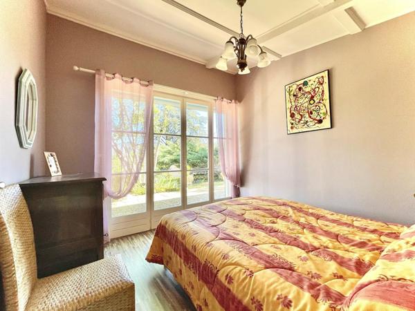 Élégante Propriété 2 maisons, 1 appart sur 8,5 ha avec étangs et bois