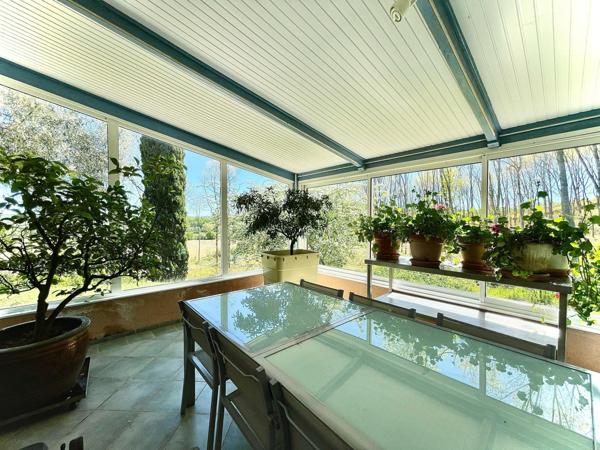 Élégante Propriété 2 maisons, 1 appart sur 8,5 ha avec étangs et bois