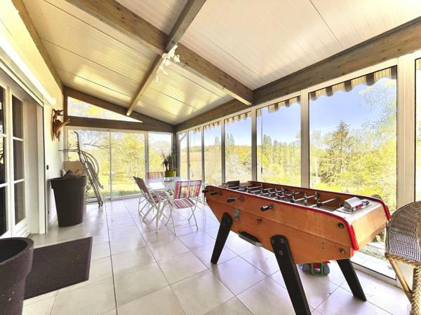 Élégante Propriété 2 maisons, 1 appart sur 8,5 ha avec étangs et bois