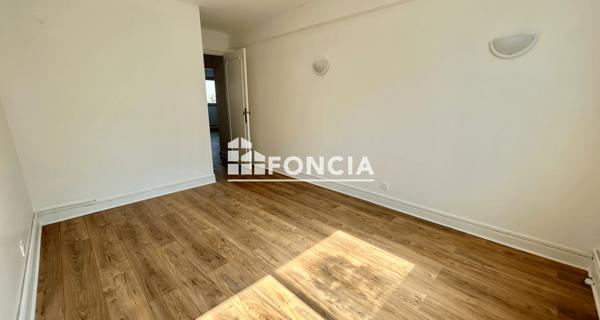 Location Appartement 4 pièces 83 m² - Sèvres 92310