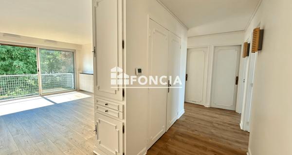 Location Appartement 4 pièces 83 m² - Sèvres 92310
