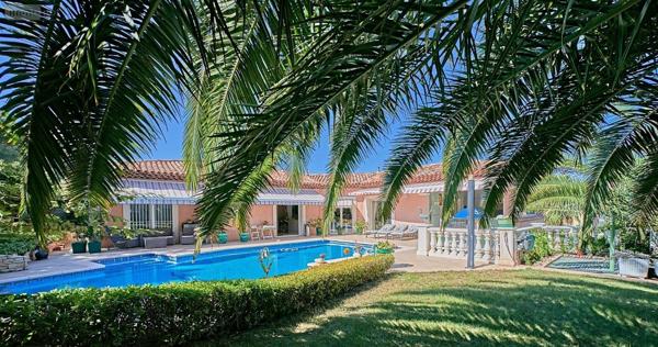 Villa à vendre à Saint-Raphaël dans le Var (83700), ref : 1001076