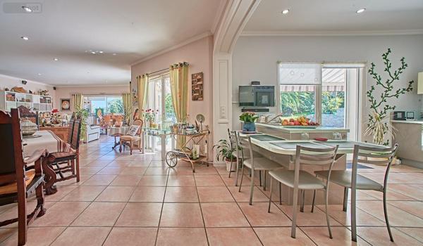 Villa à vendre à Saint-Raphaël dans le Var (83700), ref : 1001076