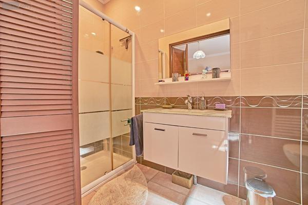 Villa à vendre à Saint-Raphaël dans le Var (83700), ref : 1001076