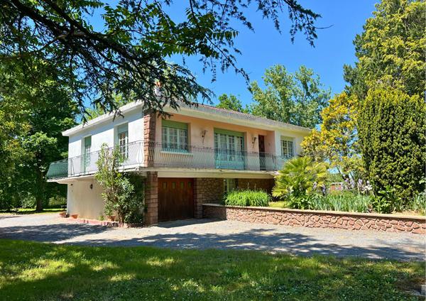 Ensemble immobilier sur un parc de 6 hectares !