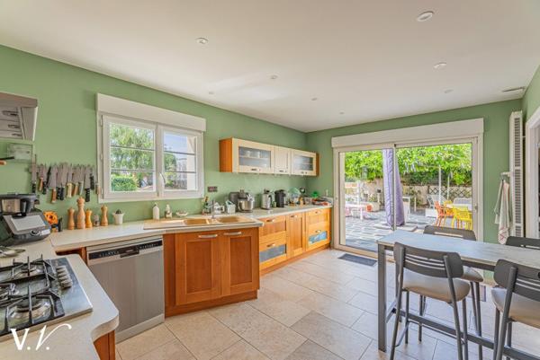 Maison 680 000 € Azay-sur-Cher 7 p 220 m² DPE C