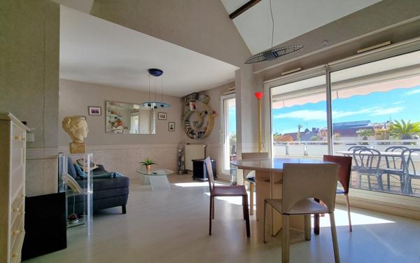 Appartement à vendre    5 pièces • 116,47 m2 Pau