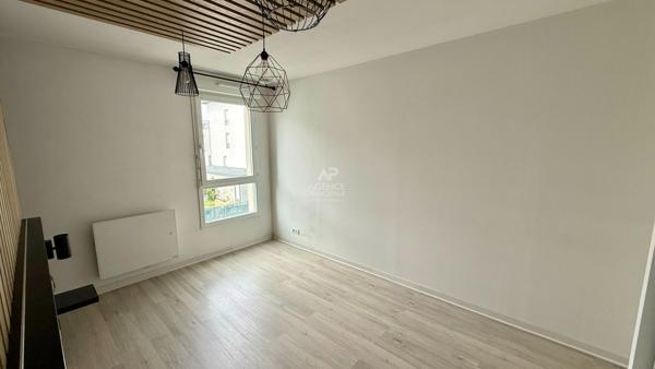 Appartement 2 pièces à vendre à Cergy - Réf. 5224 189 000 € **  - Référence  2329