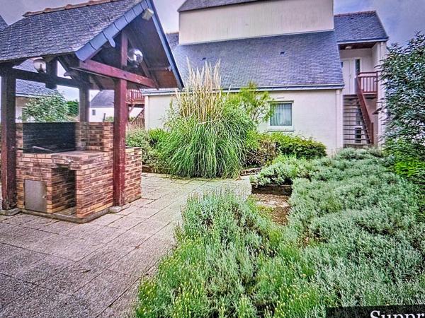 Appartement duplex avec deux chambres et plage et commerces à pied