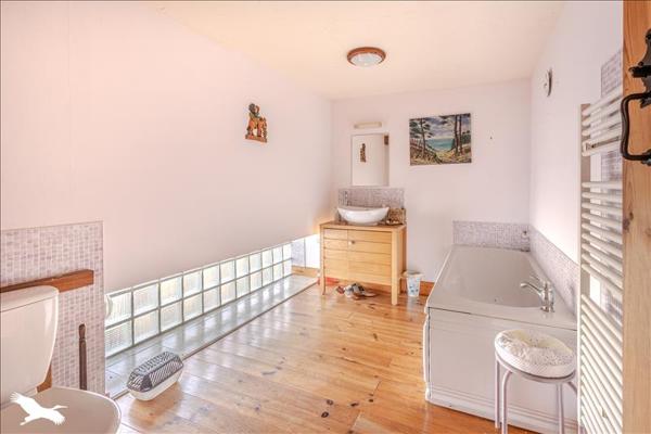 Maison à vendre |  Champagnac-la-Rivière |  7 pièces | 183 m²