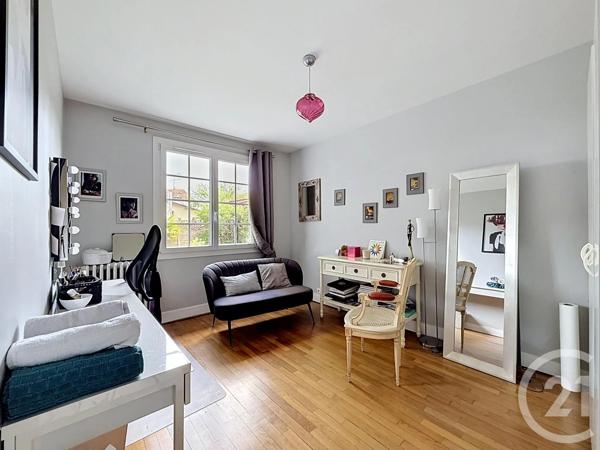 Maison à vendre  9 pièces - 175,03 m 2   STE GENEVIEVE DES BOIS  - 91