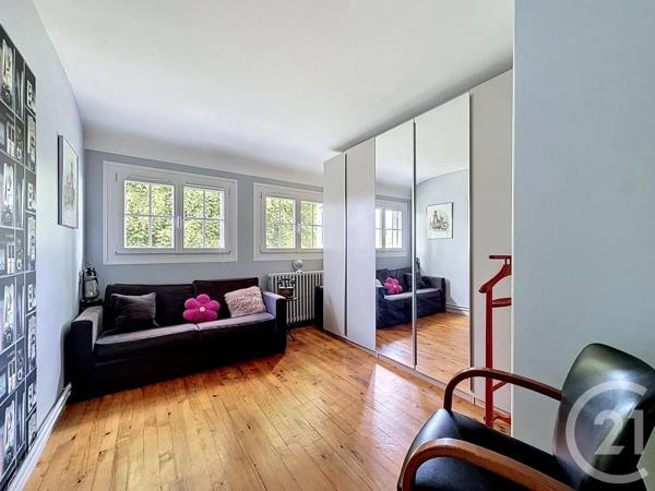 Maison à vendre  9 pièces - 175,03 m 2   STE GENEVIEVE DES BOIS  - 91